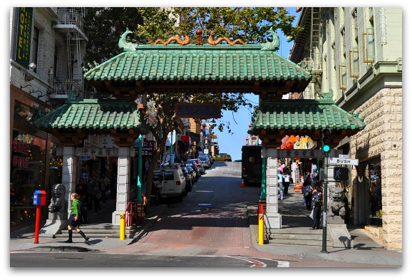 San Francisco Chinatown Ping Restaurants Top Attractions Lion Gate Sf The Dragon S That Leads From Union Square Into Chinatown On Grant Avenue