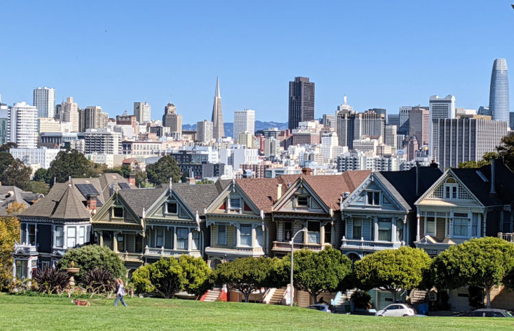 Classic View of the Alamo Square Painted Ladies