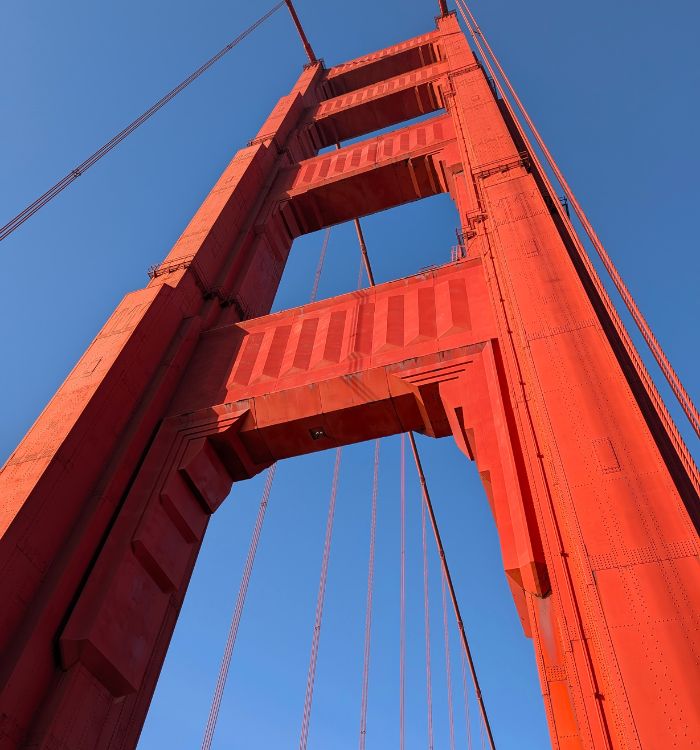 Golden Gate Bridge on a sunny day