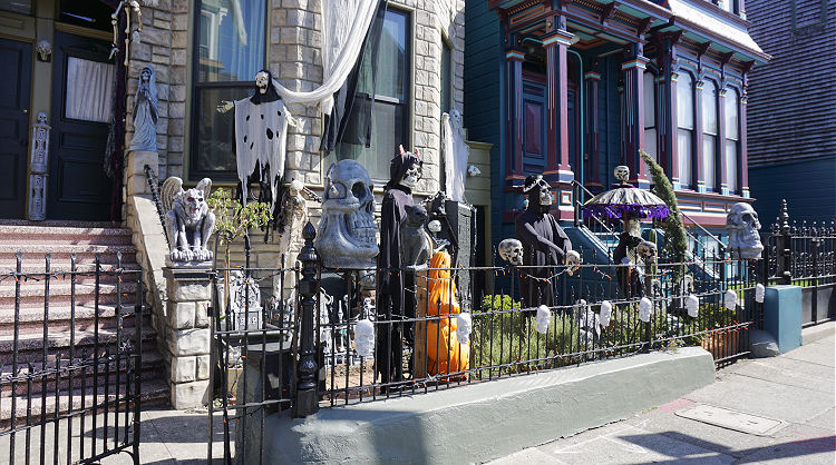 Six Cheap and Easy Bay Area Halloween Costumes