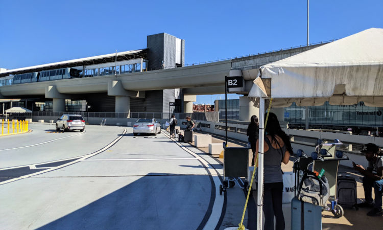 Lyft pick up location at SFO