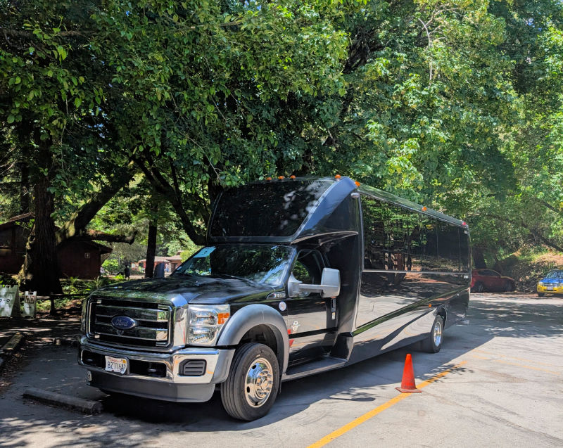 Muir Woods Shuttle Black