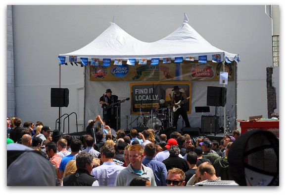 up festival