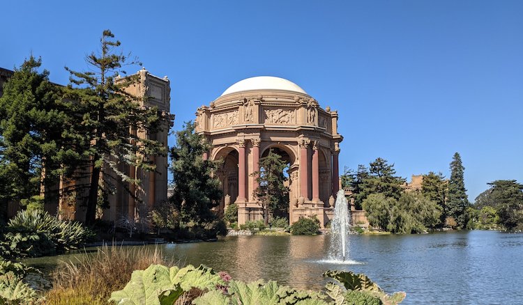 The peaceful lagoon at the Palace of Fine Arts