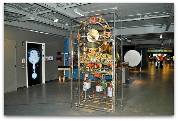 The tinker gallery in SF's science museum.